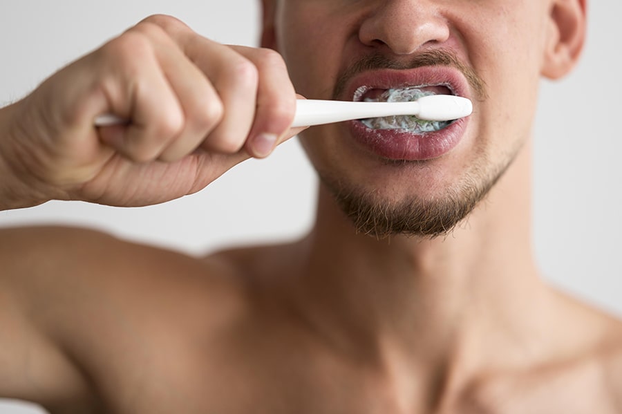 Cepillado de dientes agresivo
